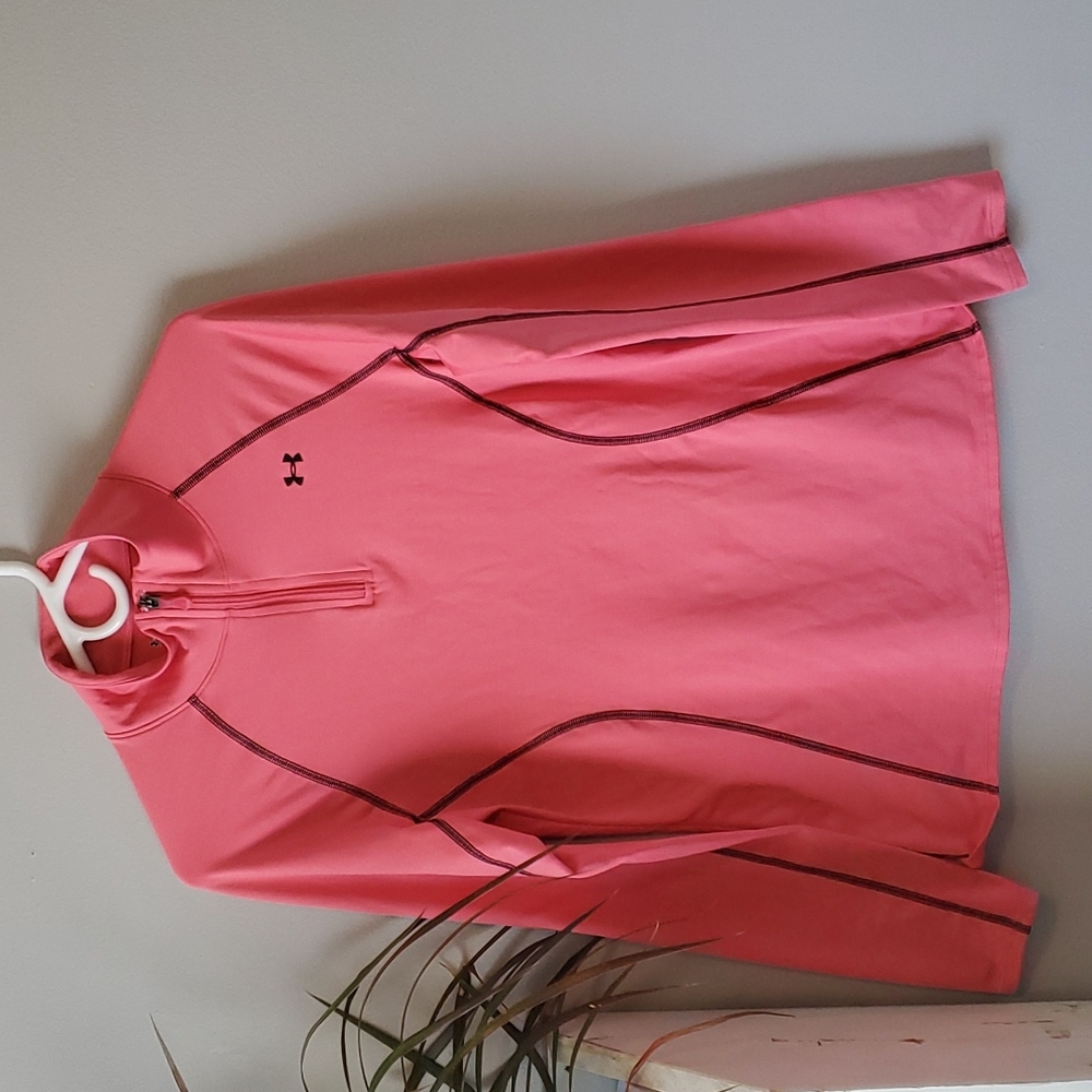 Women's Medium Under Armour Cold-Gear, Semi-Fitted Top